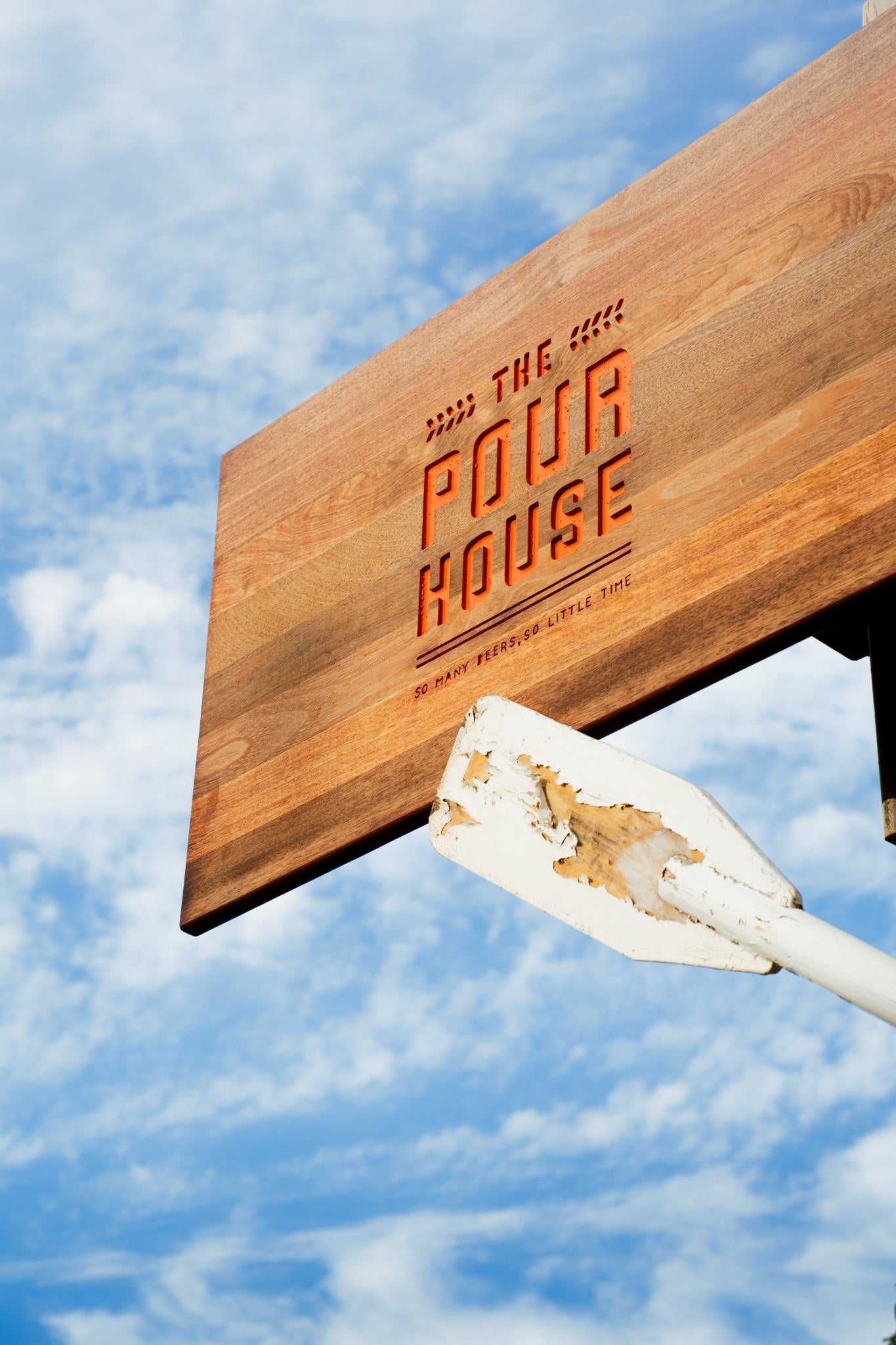 The Pour House Dunsborough sign